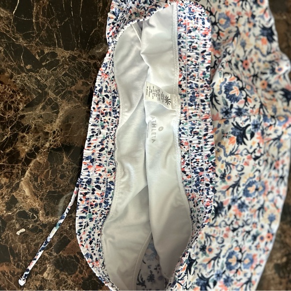 Athleta Barbados scrunch rashguard/workout gear . Small top,medium lined shorts. - Picture 4 of 8